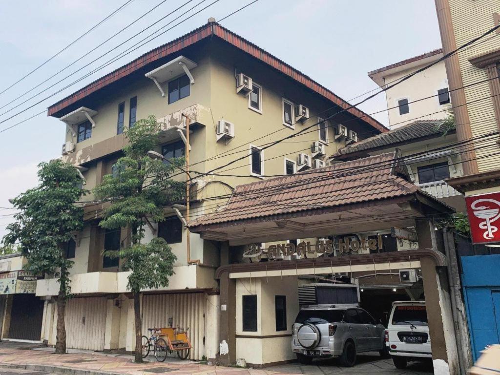 Andalus Hotel Surabaya Exterior photo