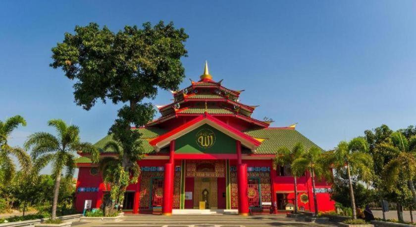 Andalus Hotel Surabaya Exterior photo